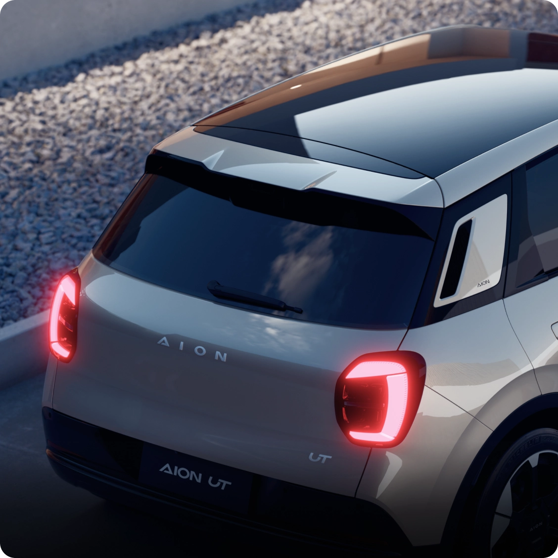 Milan Inspired Fashionable Fastback