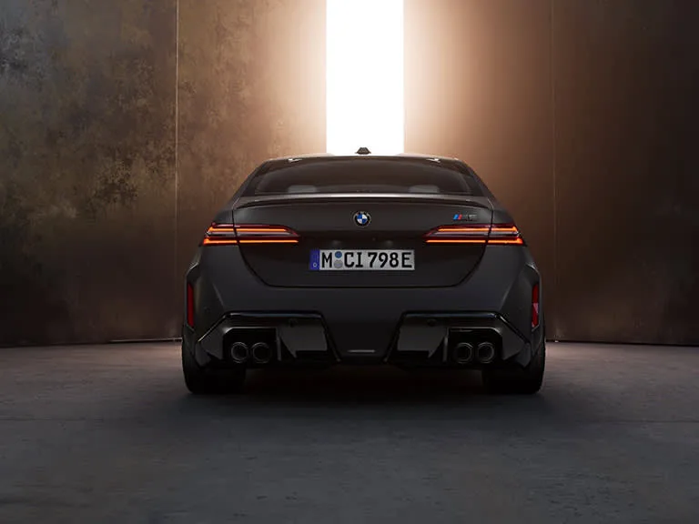 Bmw M5 2 768x576