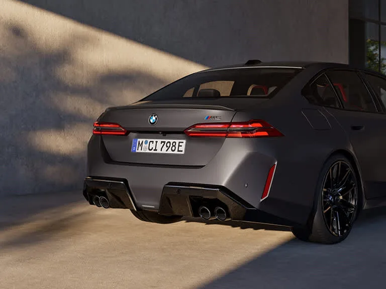 Bmw M5 4 768x576
