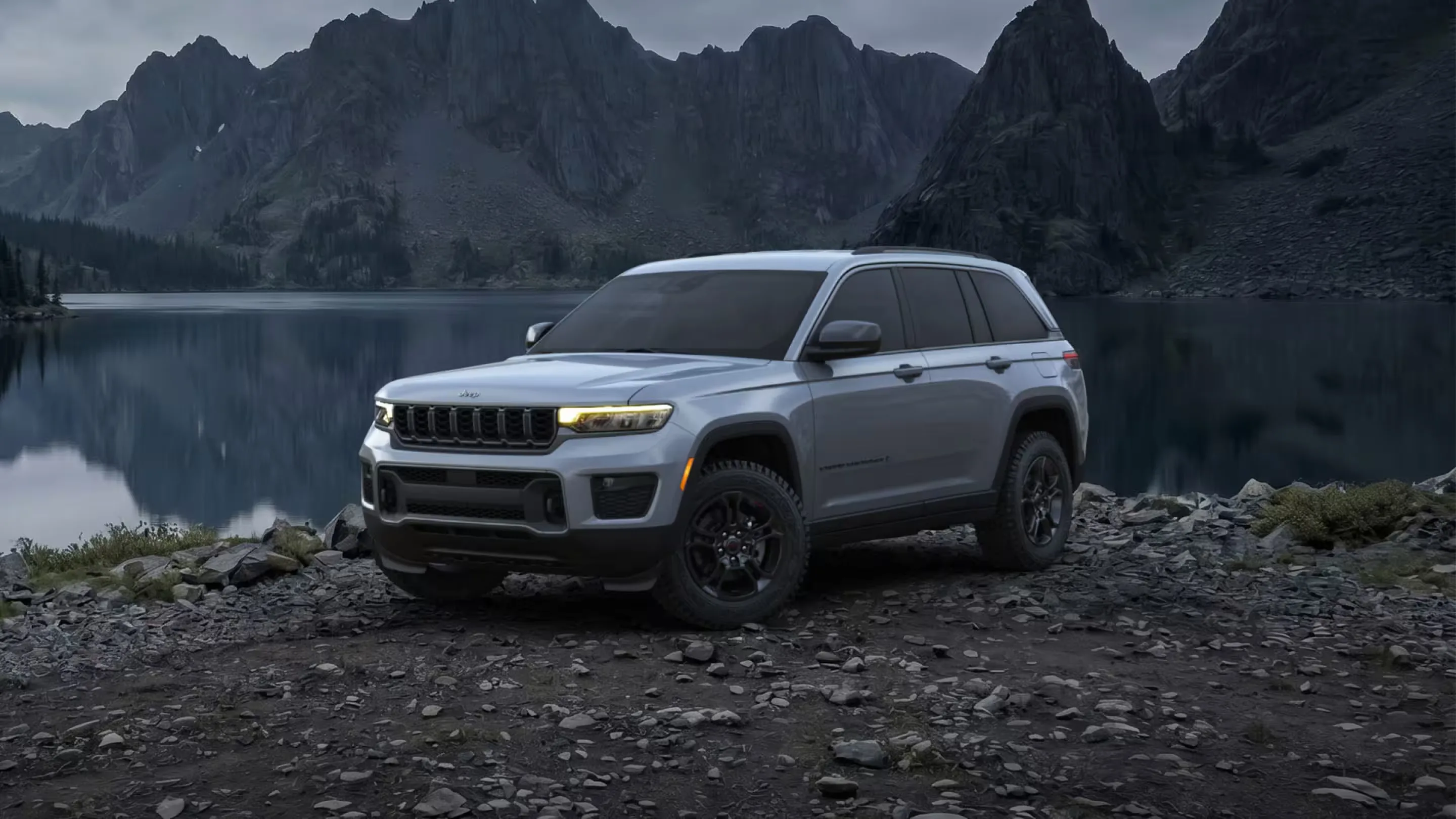 My27 Jeep Grand Cherokee Gallery Full Width 02 Desktop.jpg..2880