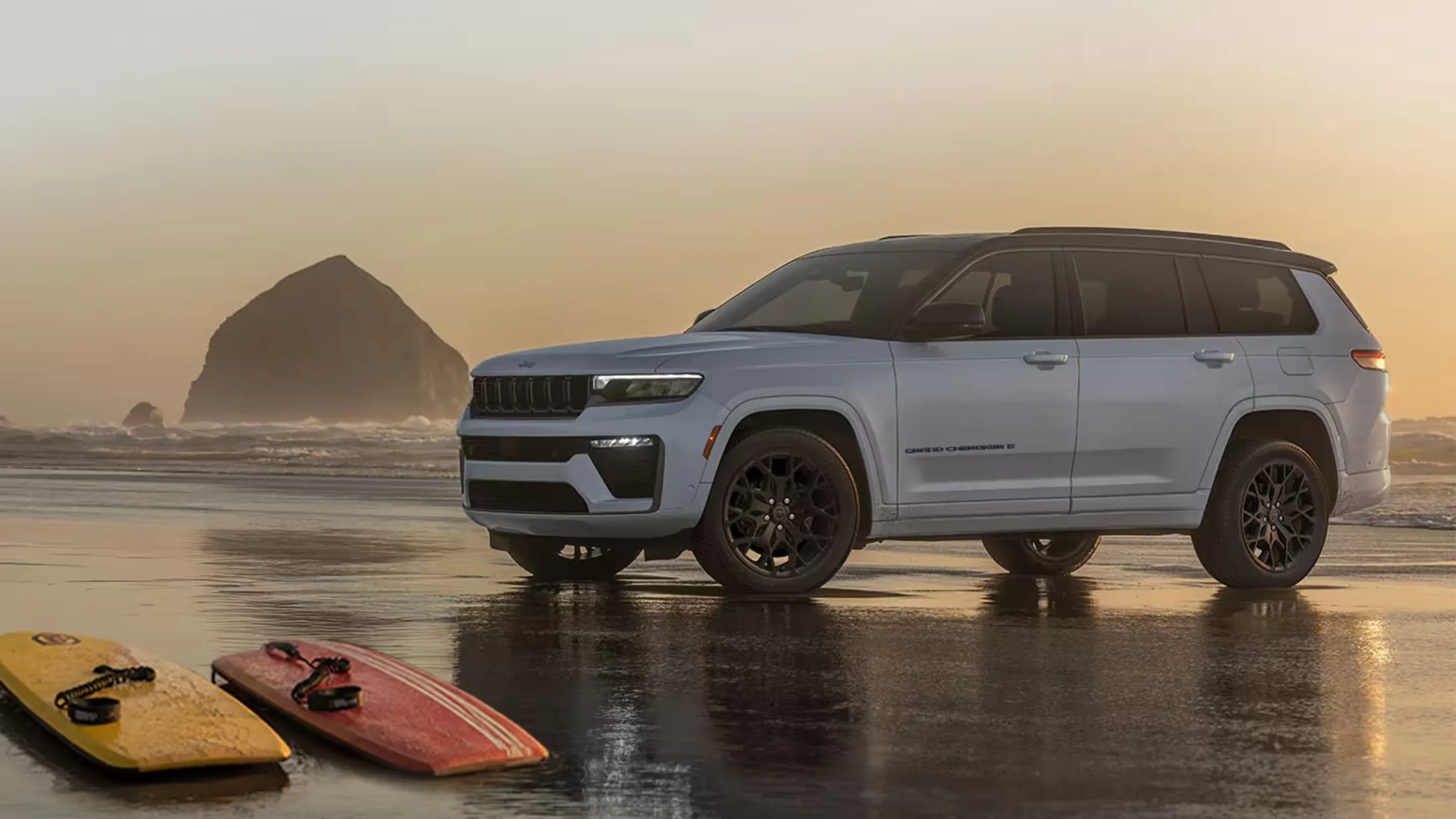 My27 Jeep Grand Cherokee Gallery Full Width 04 Desktop.jpg..2880