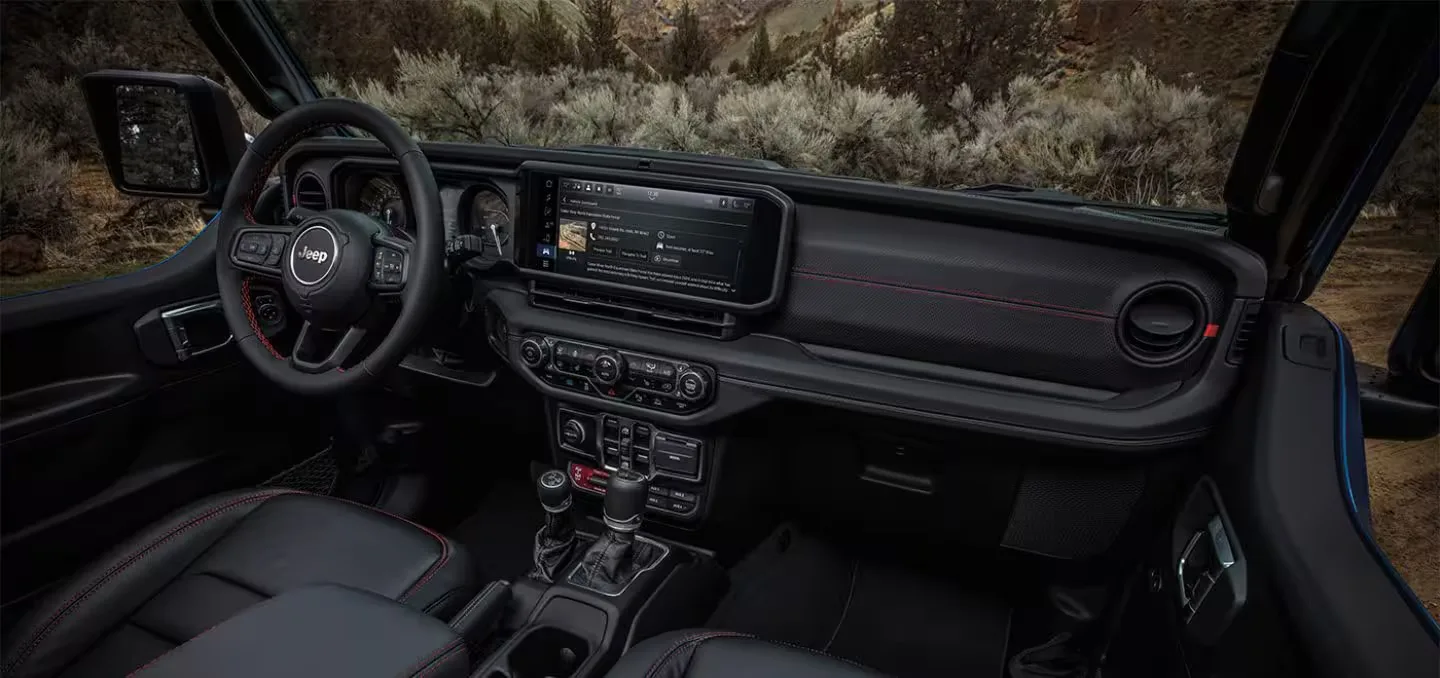 My26 Wrangler Gallery Expanded Interior 3 Desktop.jpg..1440