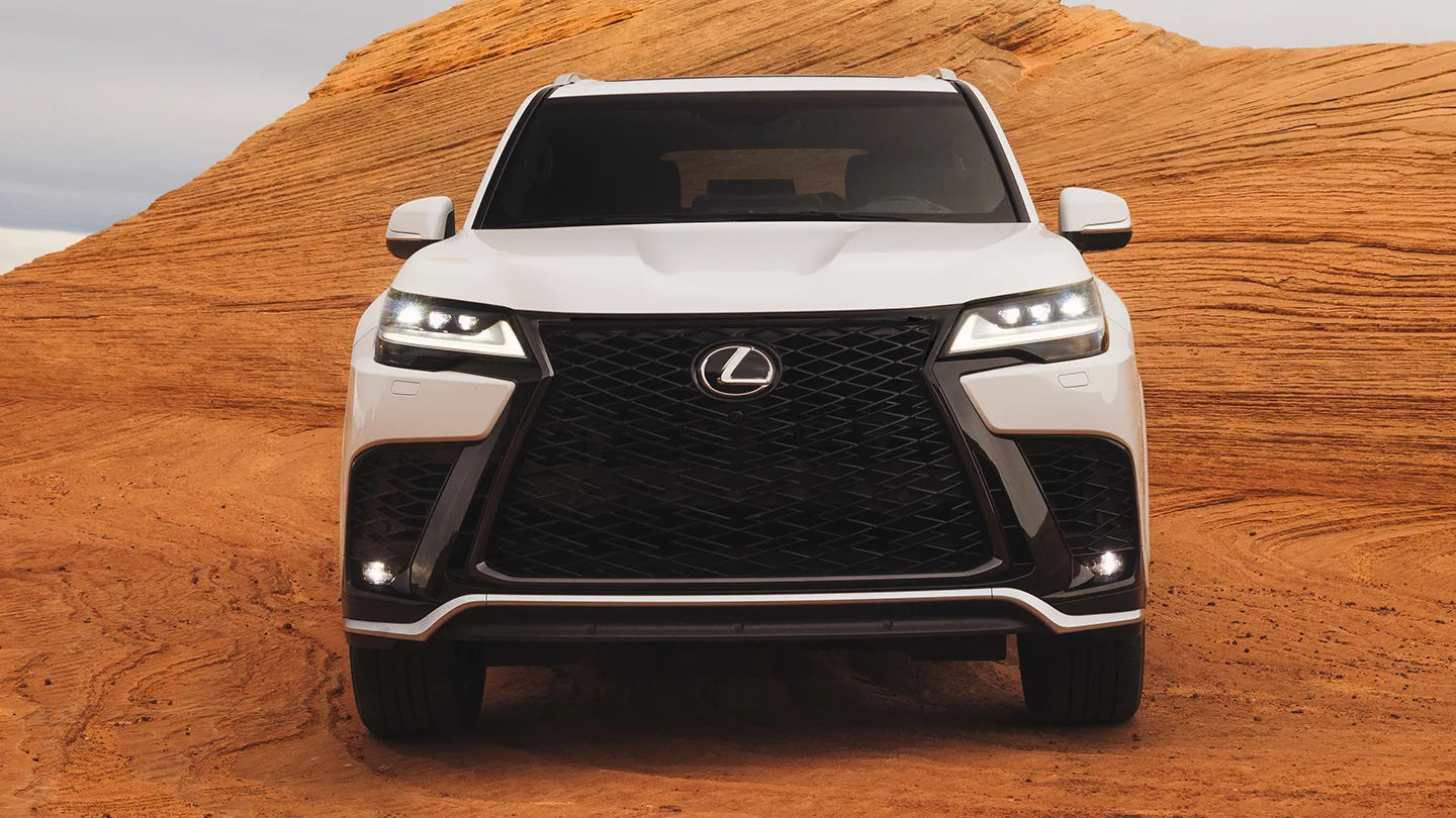 Lexus Lx Fsport Gallery 3 Desktop 1440x810 Lex Lxg My25 0053 01