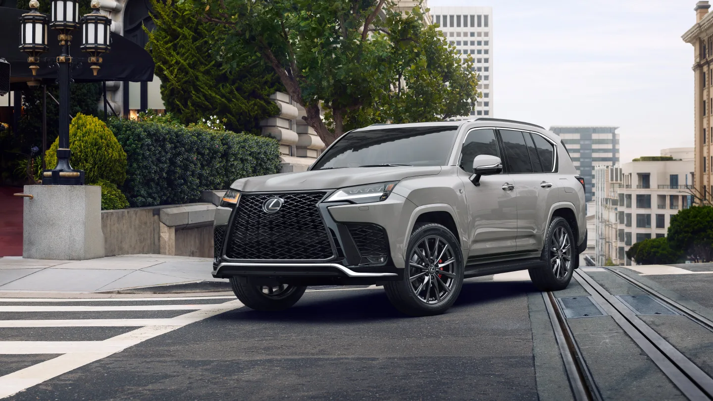 Lexus Lx Gallery 8 Desktop 1440x810 Lex Lxg My27 0002