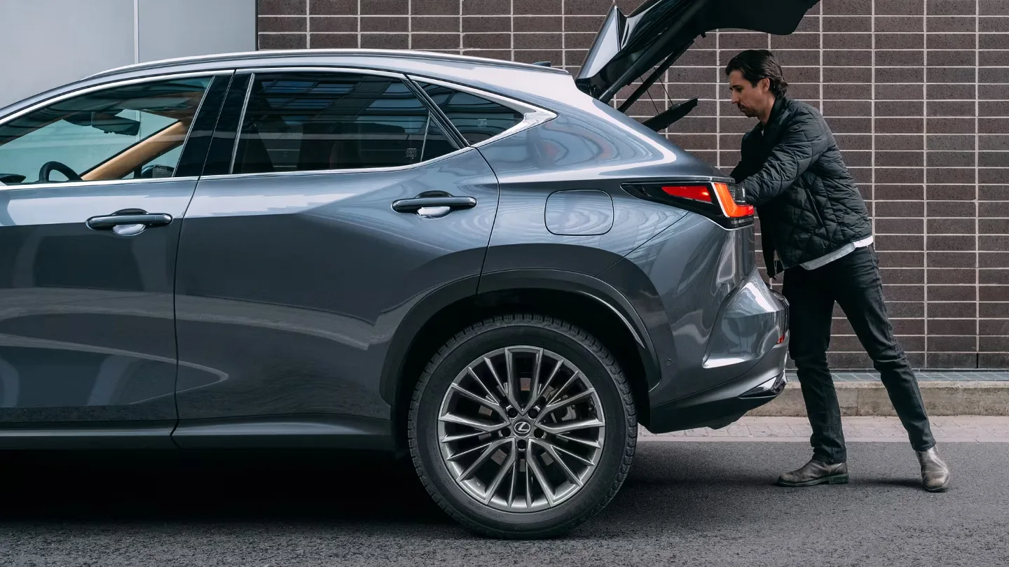 Lexus Nx Desktop Gallery Convenience 5 1440x810 Lex Nxh My22 0039 01