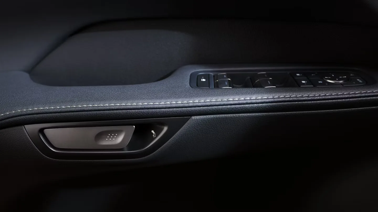 Lexus Rx Gallery Conveniences 6 Desktop 1440x810 Lex Rxh My26 0051