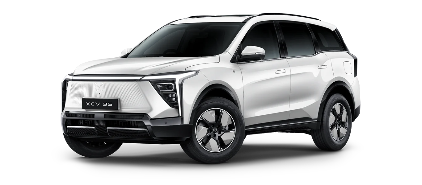 Packthreetech Everest White 1366x600