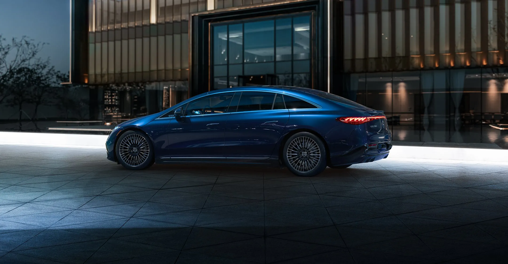 2026 Eqs Sedan Fwsh 3 1 Xl