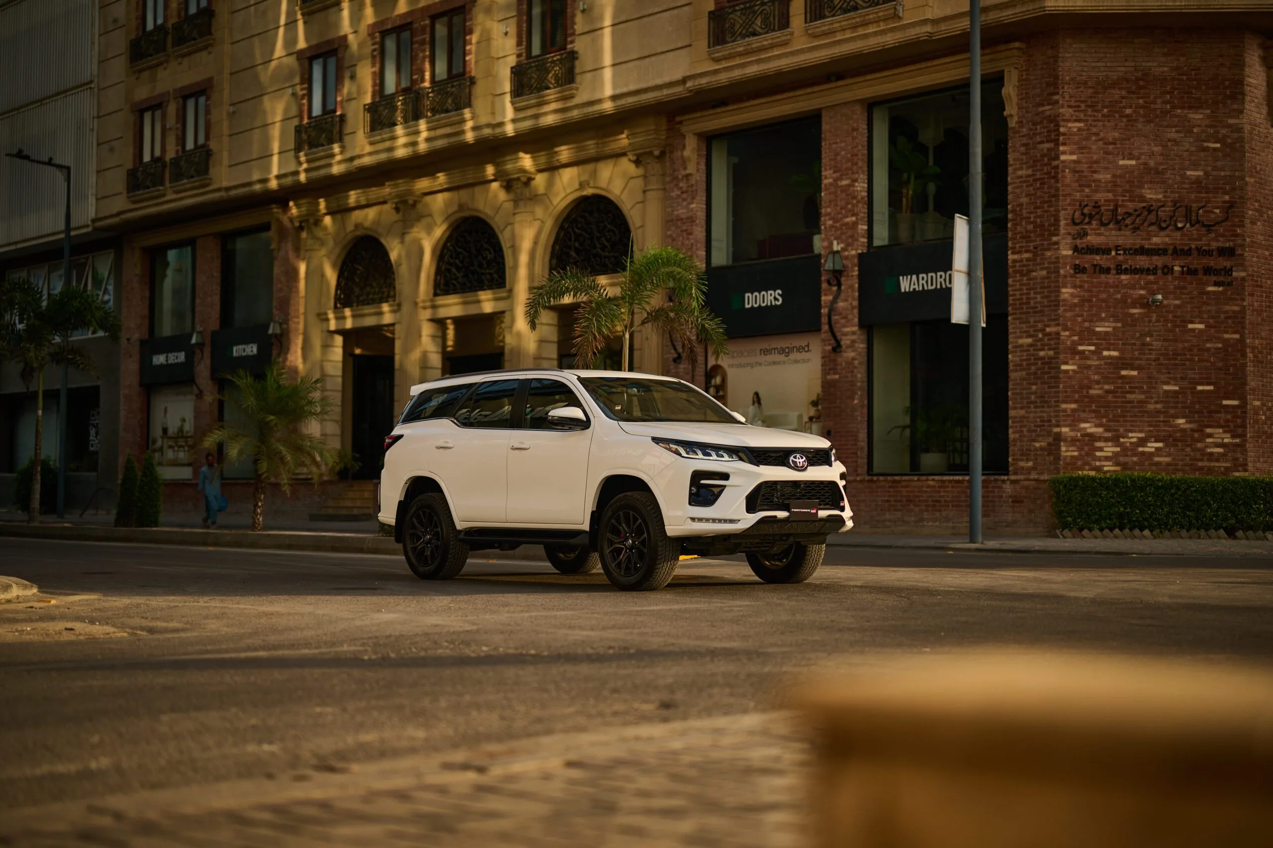 Fortuner Exterior Min Scaled